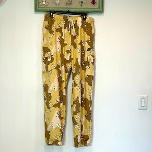 Nike Club fleece cargo style relaxed jogger sweatpants oversized fit mid-rise Lg